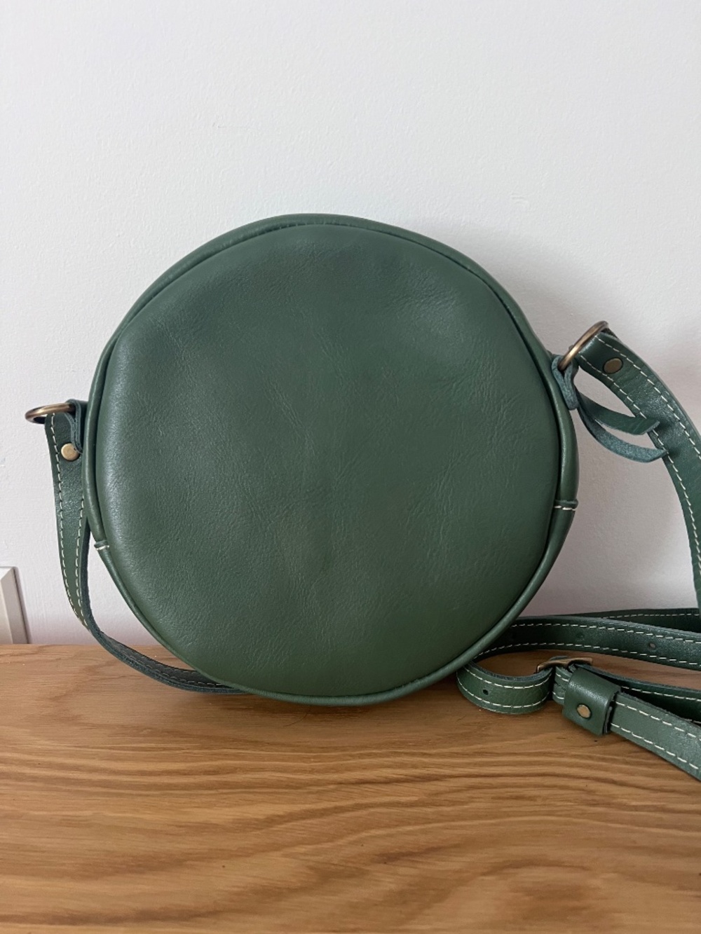 Portland Leather Large Green Circle Bag - Picture 6 of 8